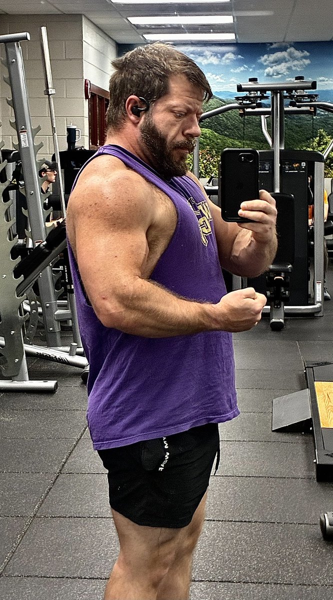 JBcatamount tweet media