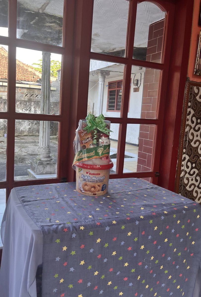 Foreign body tweet media