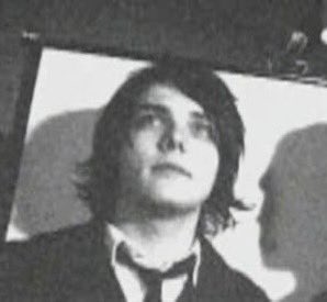 击 | leia 🦇 | SEMI HIATUS tweet media