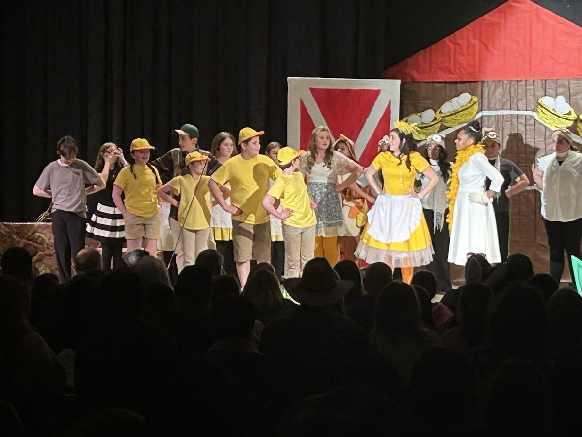 Lake Riviera Middle School tweet media