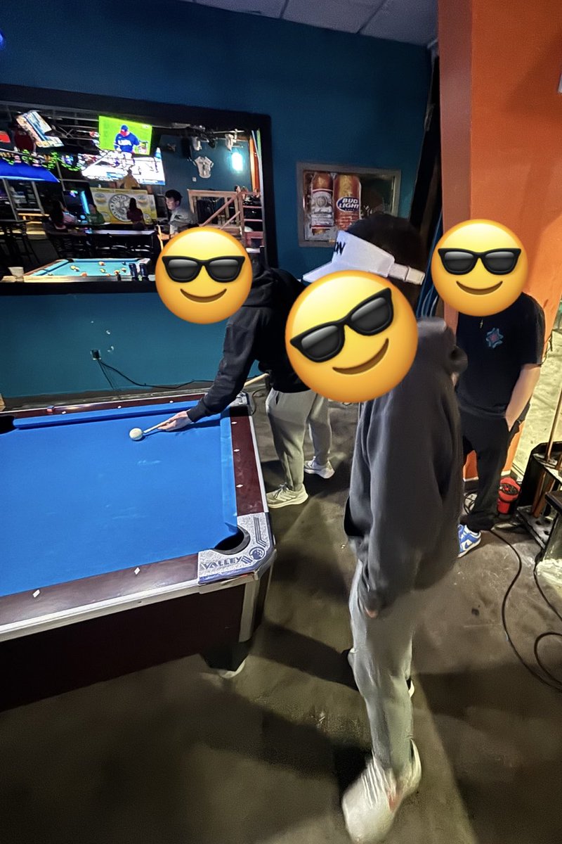 slottedstick77's tweet photo. Shoutout my tour buddy, visor in the pool bar #loveofthegame #cashmerekeith https://t.co/hpBYgu8zUM