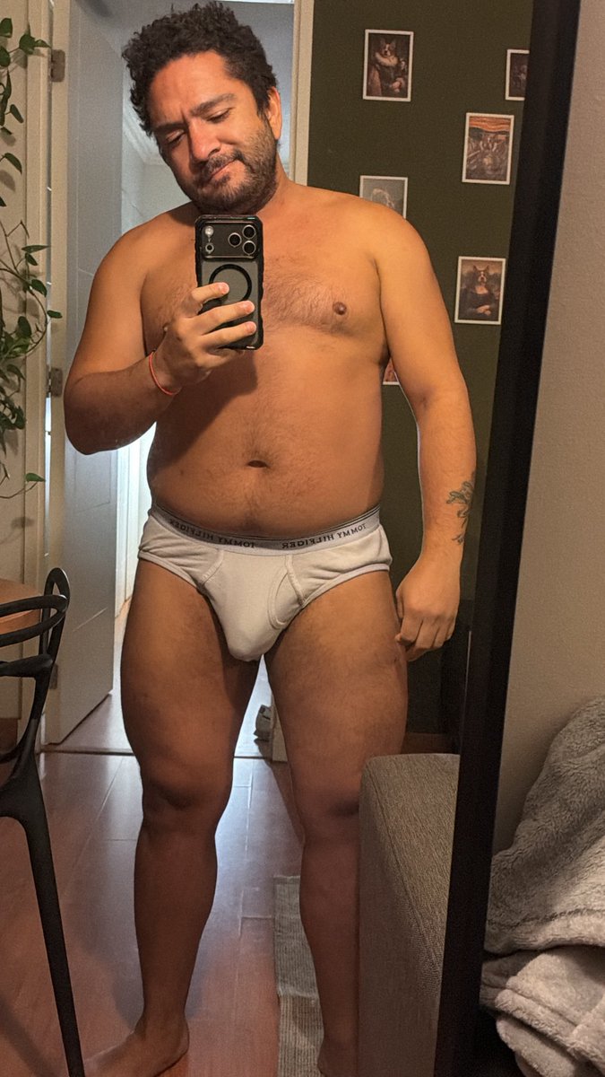 gabcis1989's tweet photo. Dad body le llaman? https://t.co/R4YRF4zNjP
