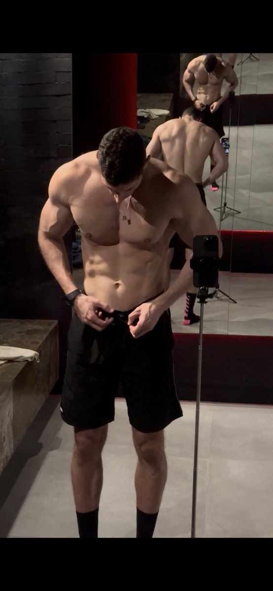 Alpha Giant tweet media