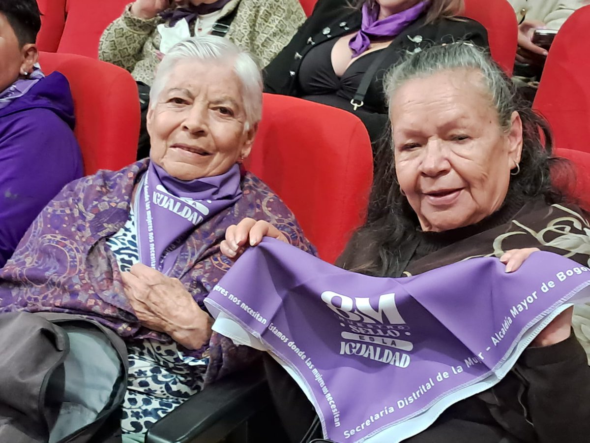 secredistmujer's tweet image. Seguimos conmemorando el #8M en las localidades. Hoy, con el apoyo de la #CIOM de Antonio Nariño, realizamos el encuentro "De sufragistas a lideresas: decidiendo el futuro 70 años después", en el teatro Villa Mayor. Un espacio de reflexión y encuentro.

#NuestroSelloEsLaIgualdad