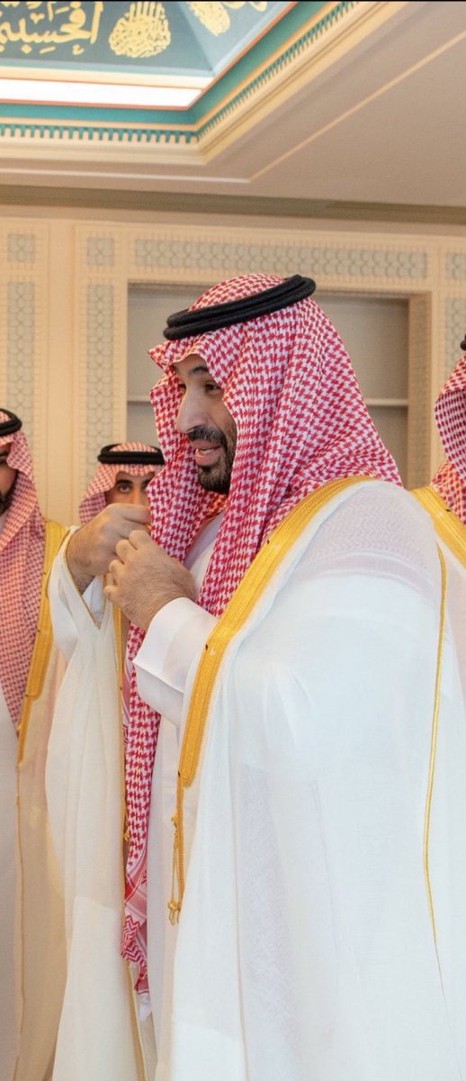 Msksa84's tweet photo. هذا محمد والسعد في محياه أميرنا الي كلنا نعتزيبه #محمد_بن_سلمان_انت_في_قلوبنا
#ولي_العهد الأمير #محمد_بن_سلمان https://t.co/Fhzkvx2d1l
