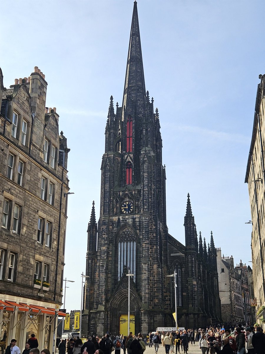 𝐻𝒶𝓉𝒾𝒸ℯ tweet media