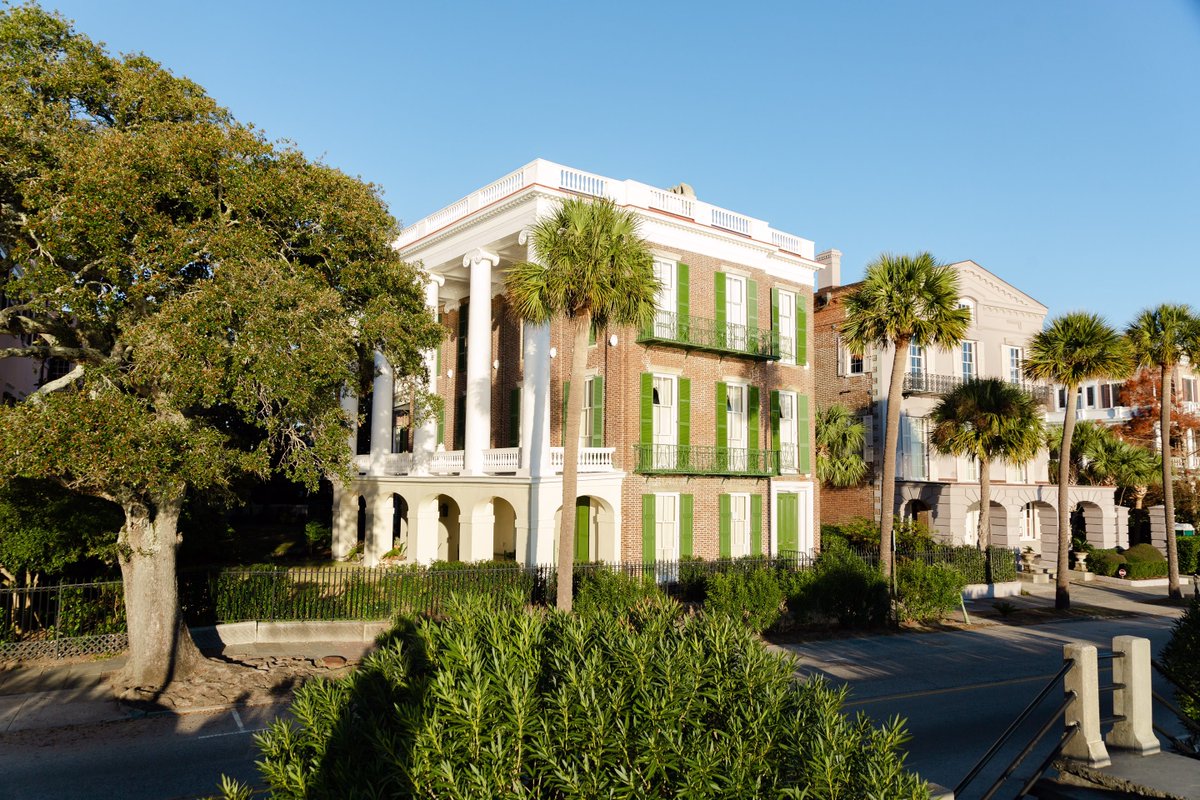 Explore Charleston tweet media