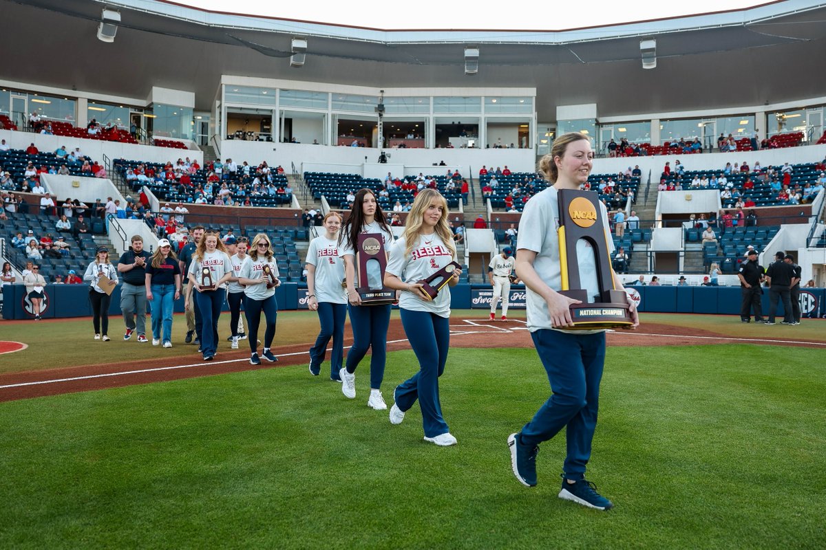 Ole Miss Rifle tweet media