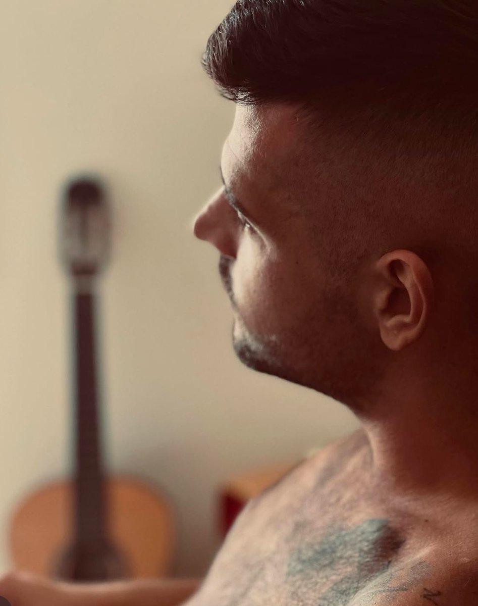 xXYeremagicXx tweet media