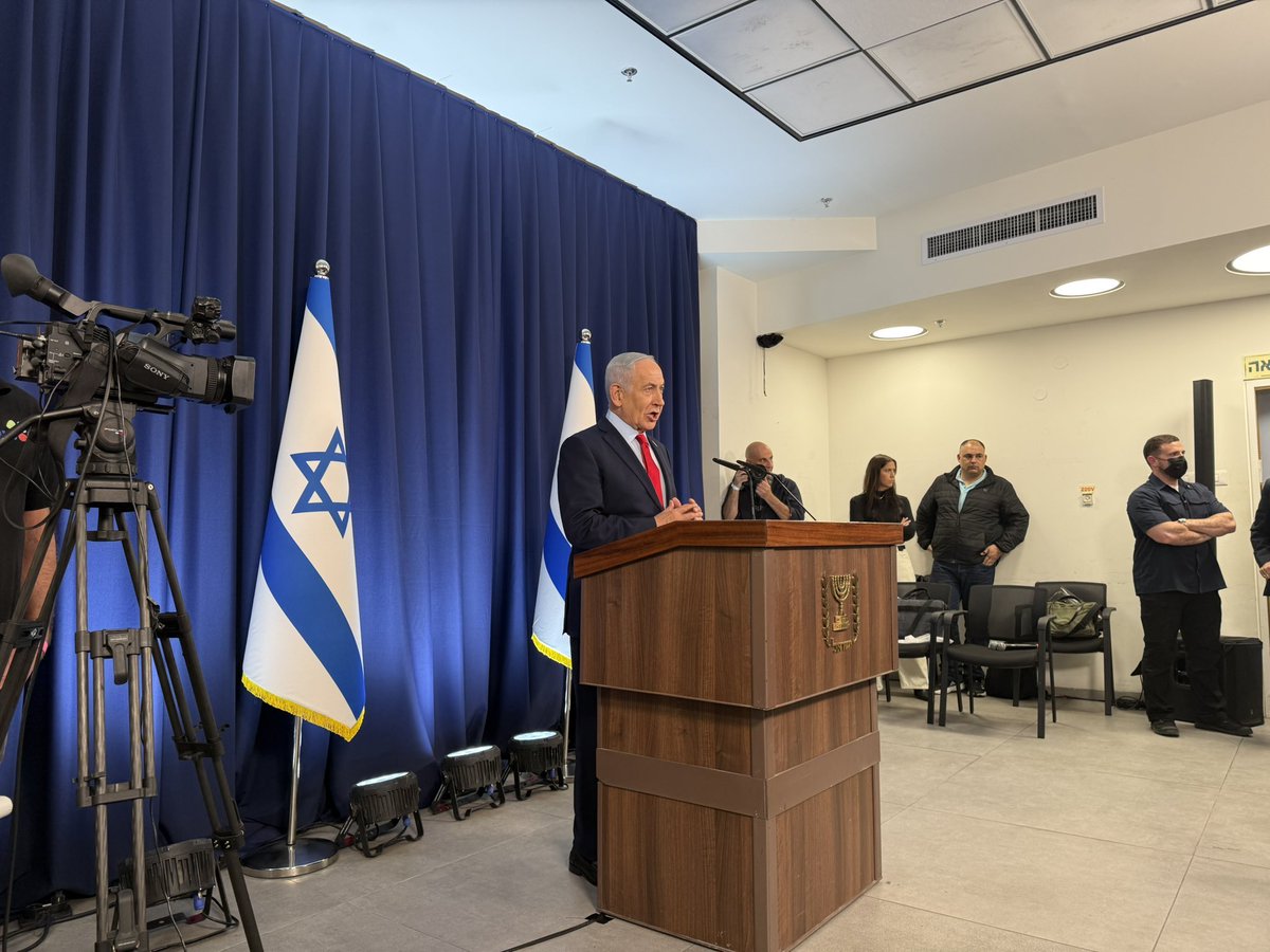 Cora Lee tweet media