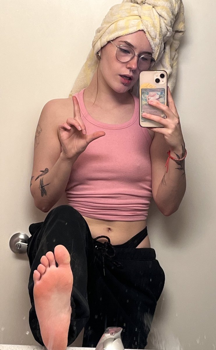 Goddess Vera tweet media