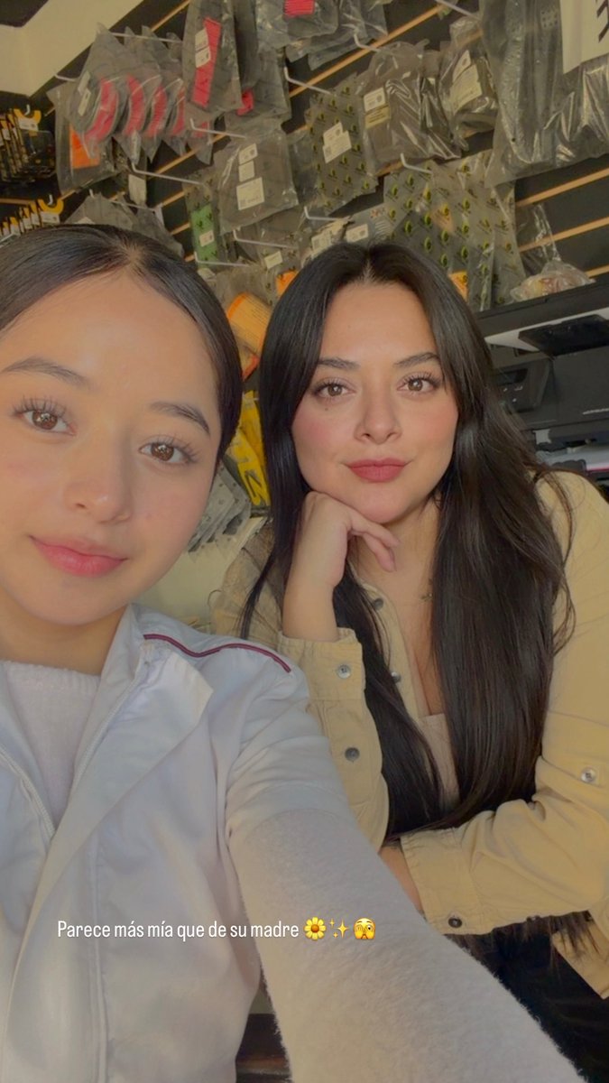 GArlae's tweet photo. Si nos ven así, ¿parecemos madre e hija? 🫢♥️ https://t.co/SYvXT4qCXI