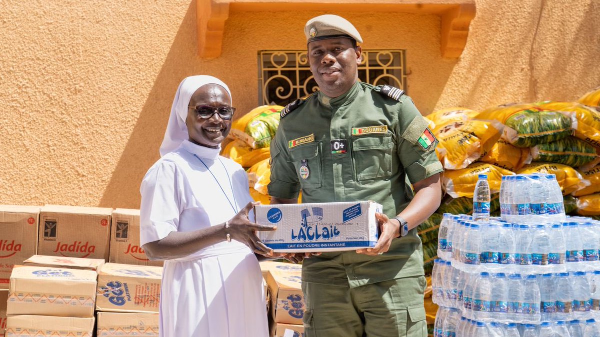 Douanes sénégalaises tweet media