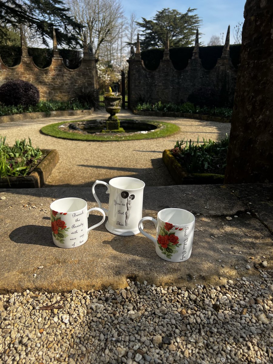 Outlandish Creations tweet media