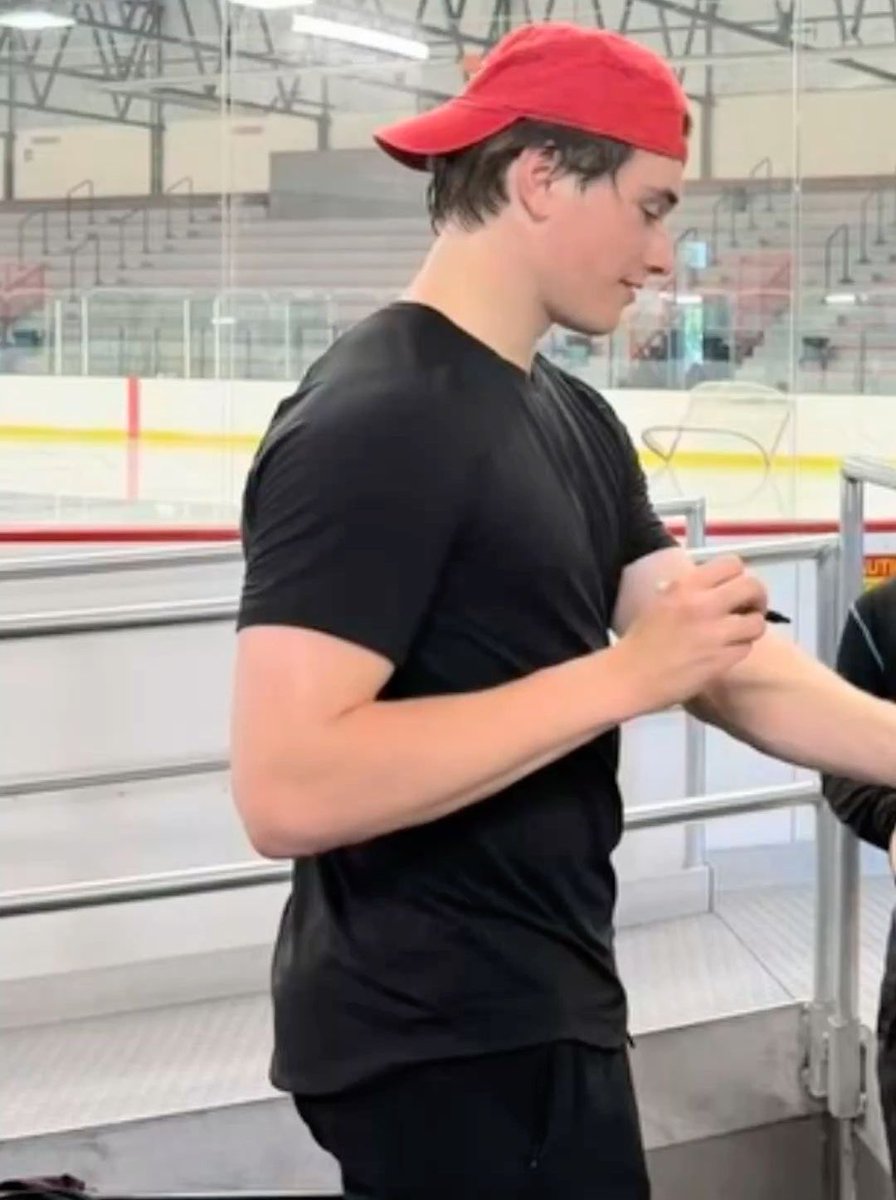 abru⊹ ࣪ ﹏﹏𓂁﹏⊹ ࣪ ˖ tweet media