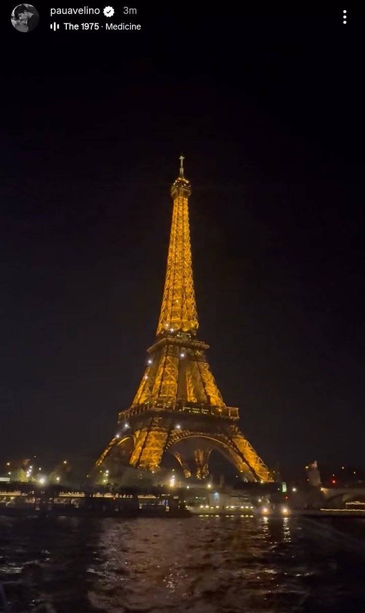 yunis 🍂 tweet media