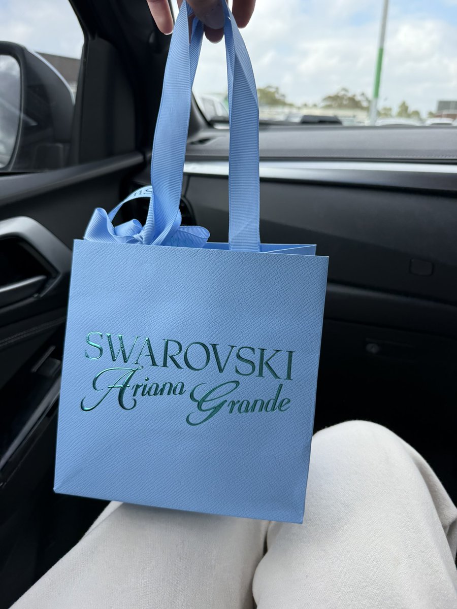 layla !! tweet media