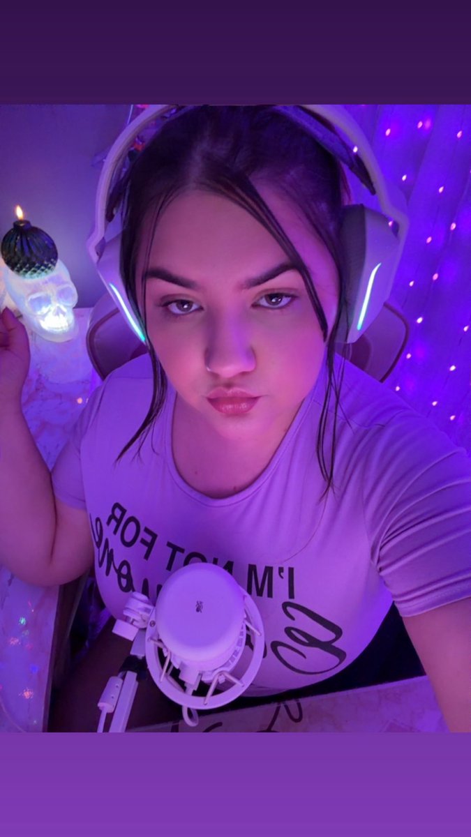 VYRESweetPriyahh tweet media