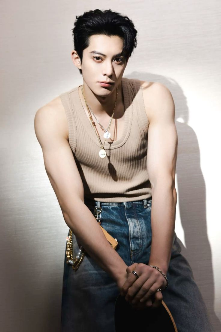PFiemeyax's tweet photo. To my first c-baby, Dylan Wang Hedi, happy 26th birthday! I've been a fan since meteor garden 2018, though I've become a silent fan now 😭, I'm still happy to see your continued success, keep shining Didi! ❤️ https://t.co/CWBiArpdnl