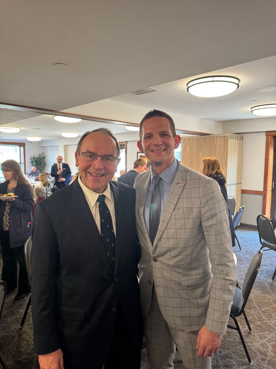 Mike Roberts tweet media