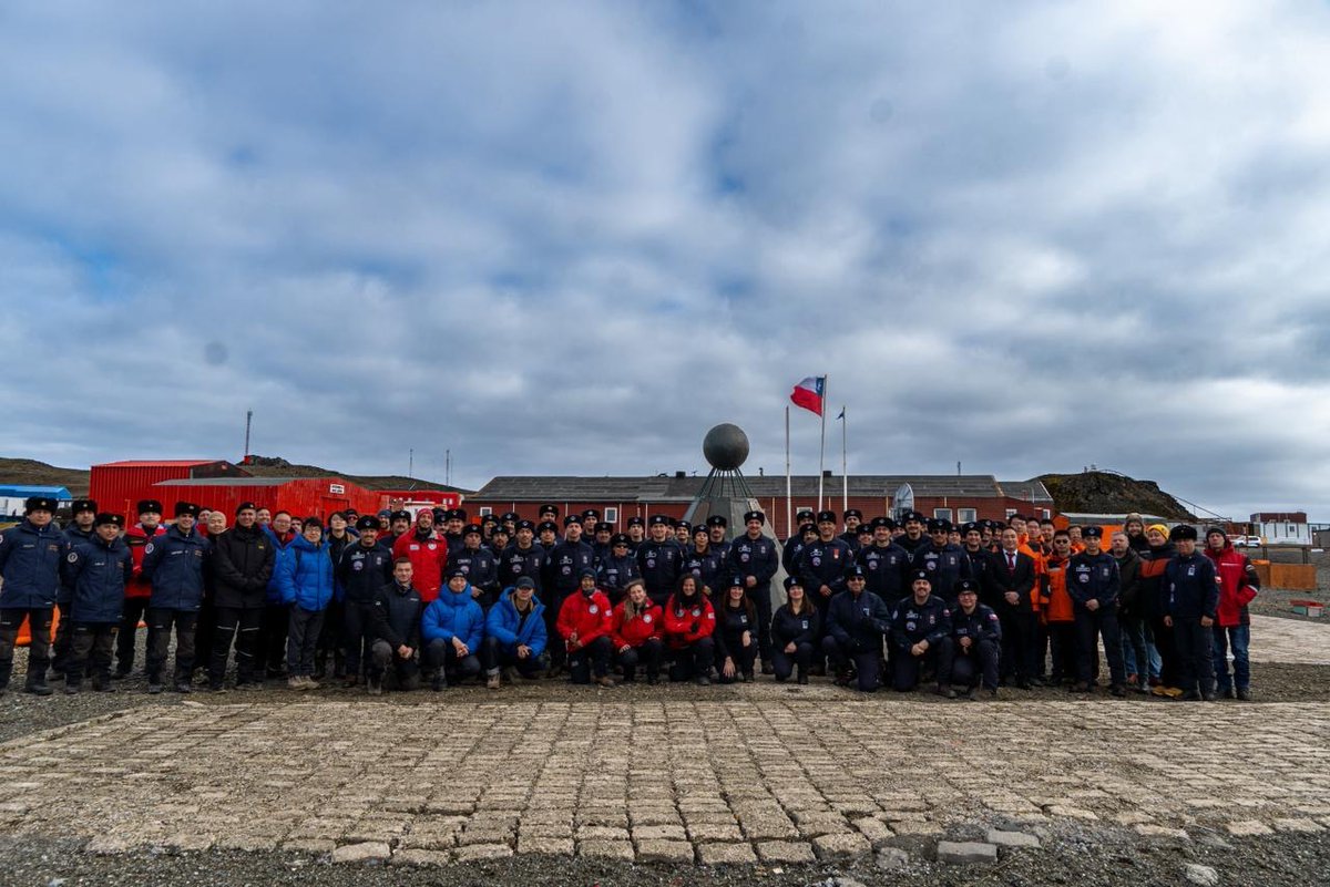 Fuerza Aérea de Chile tweet media