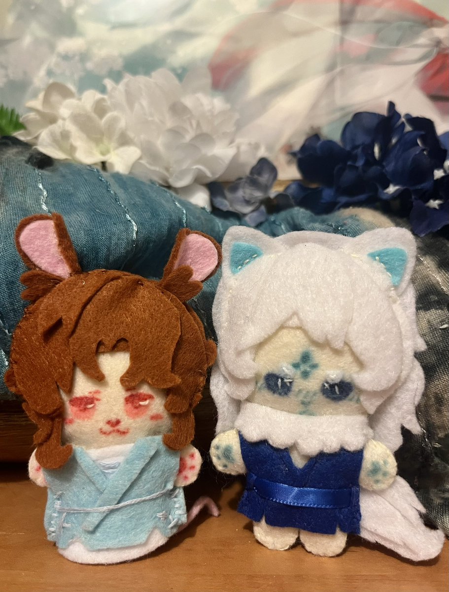 vividV_Colors's tweet photo. Meowbeijun and Mousehua felt plushies for @MoshangEvents Summer DxD event!! I pricked myself so many times, but my King’s team must win #teamMBJ ��� https://t.co/7BZxJFbtCf