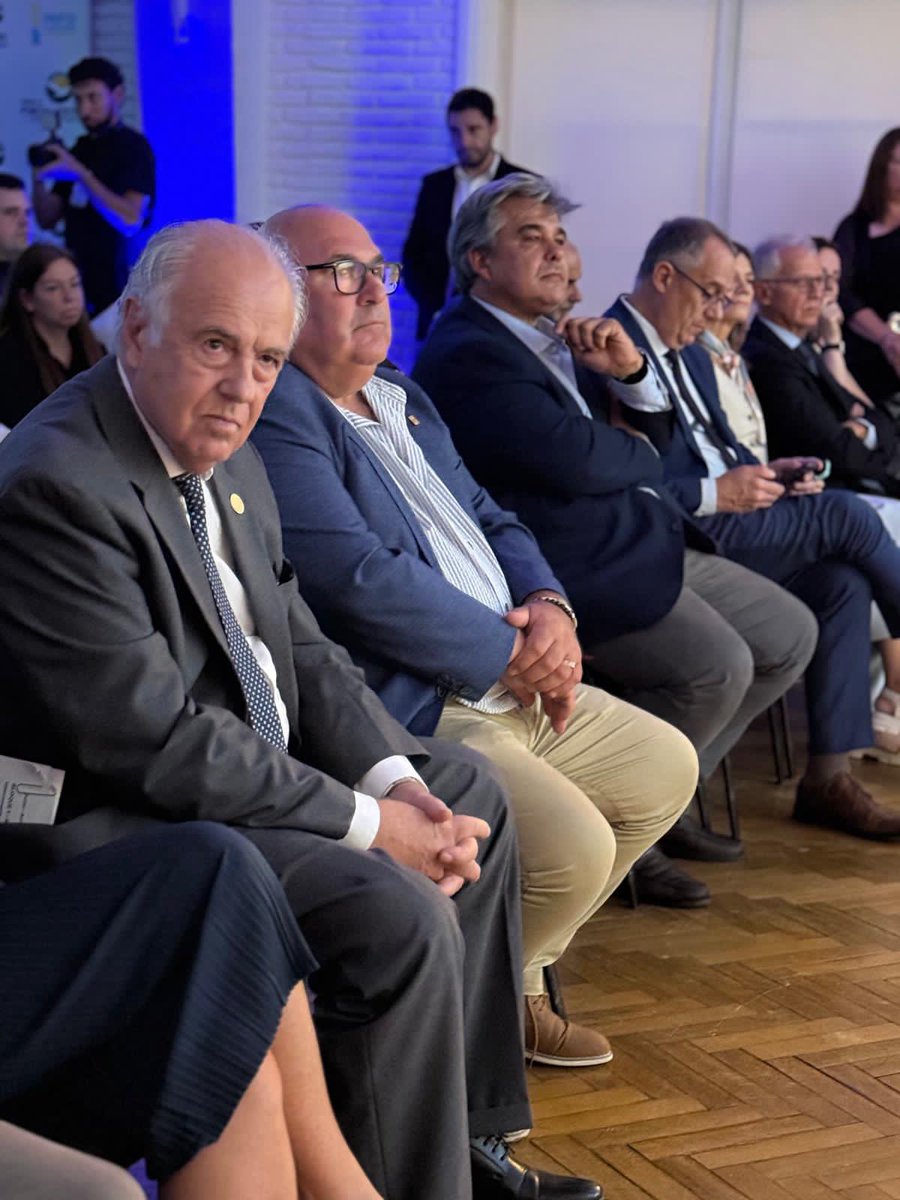 Carlos Daniel Camy tweet media