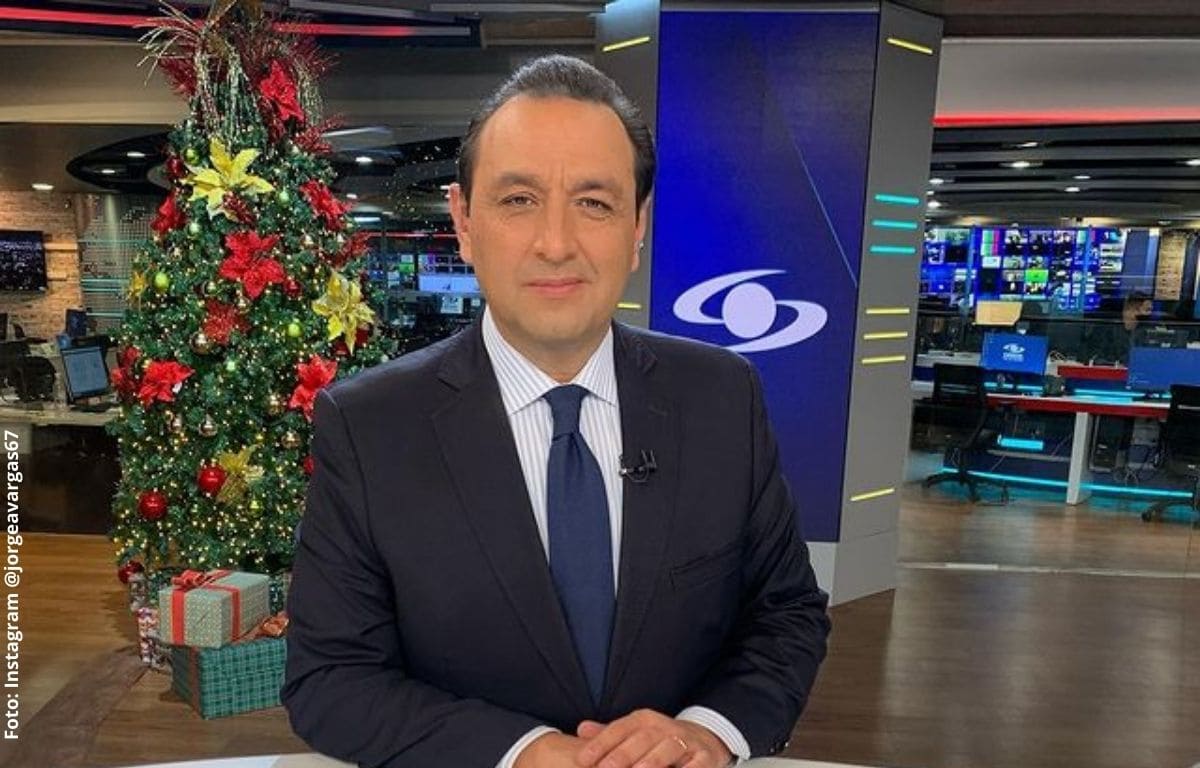 Distopía prensa tweet media