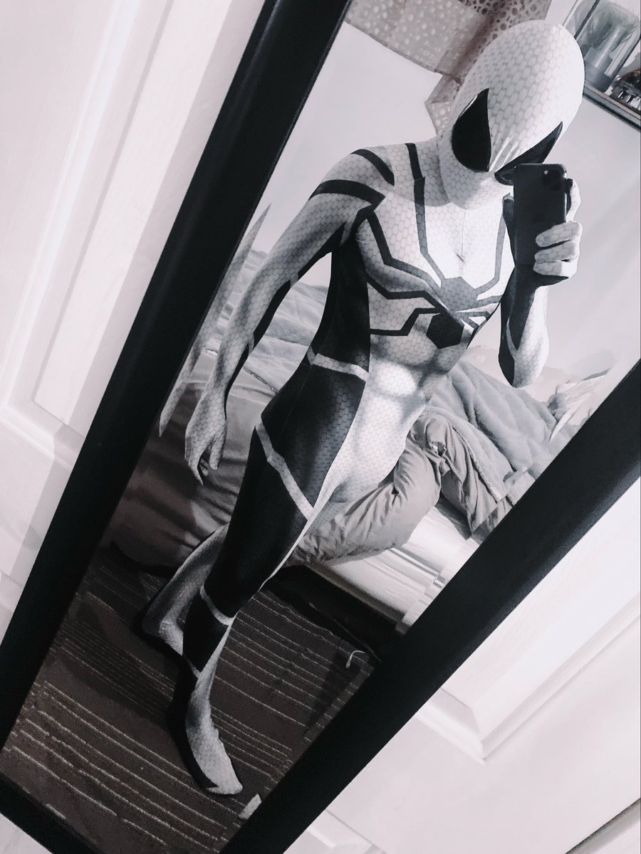 Zentai Bulge tweet media