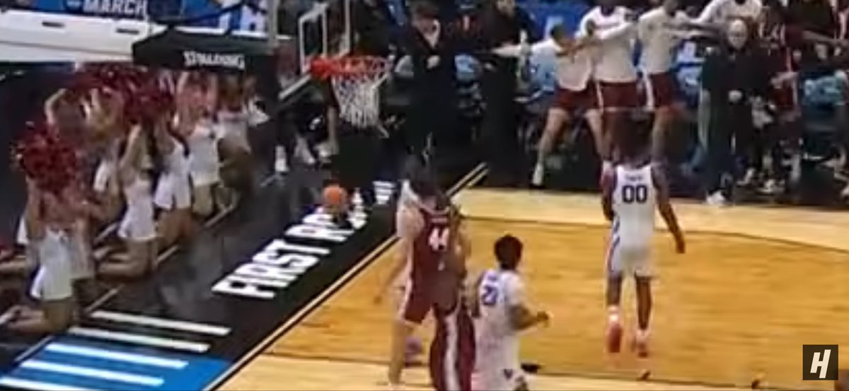 ukHOOPstar33's tweet image. Here is Denzel Aberdeen with his hand under the ball as he grabs it to inbound. No timeout signal yet by coach Sendek making him too late, per the rulebook.