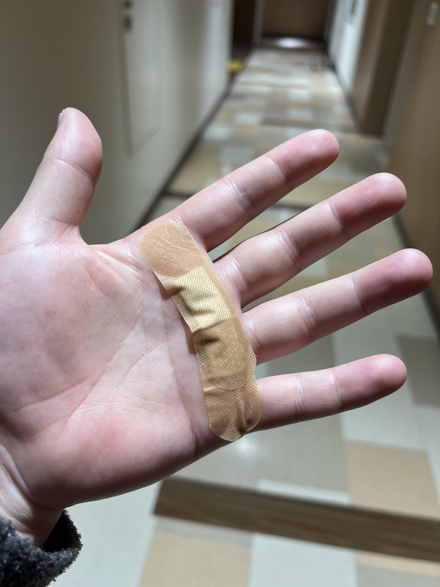 わいや tweet media