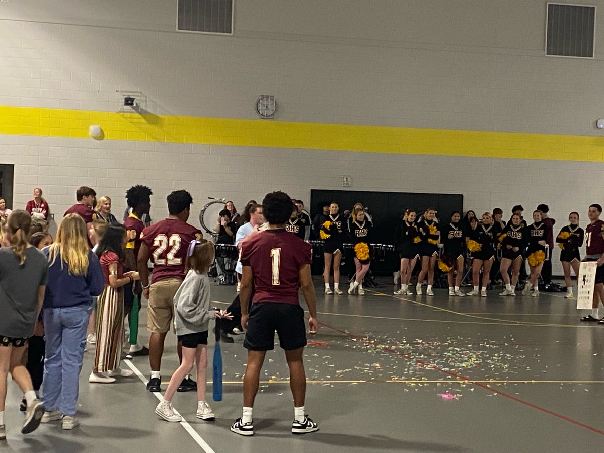 ROBERTSDALE HS GOLDEN BEAR FOOTBALL #BLUEPRINT tweet media