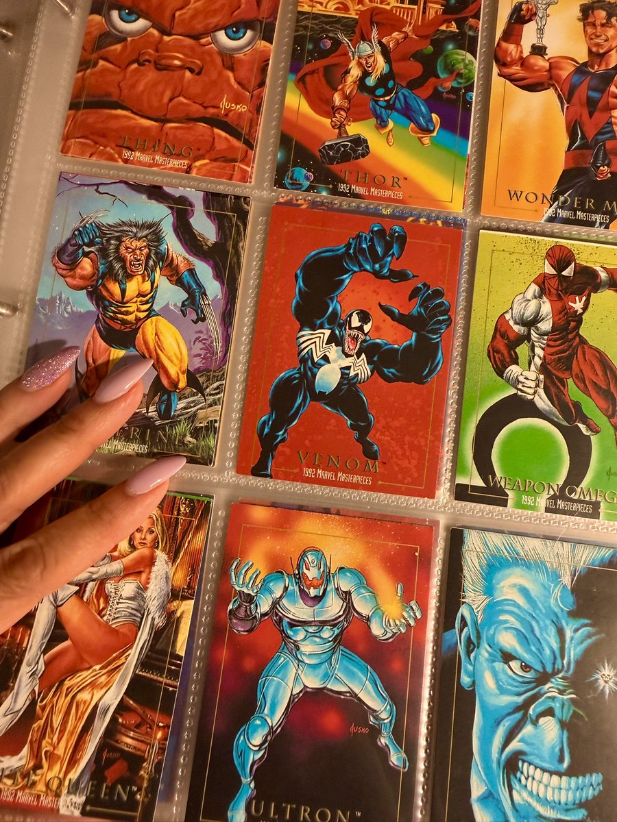 ALIENQUEEN tweet media