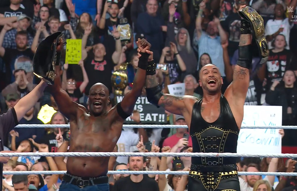 V. ✨♥️♥️🕷️🐝 tweet media