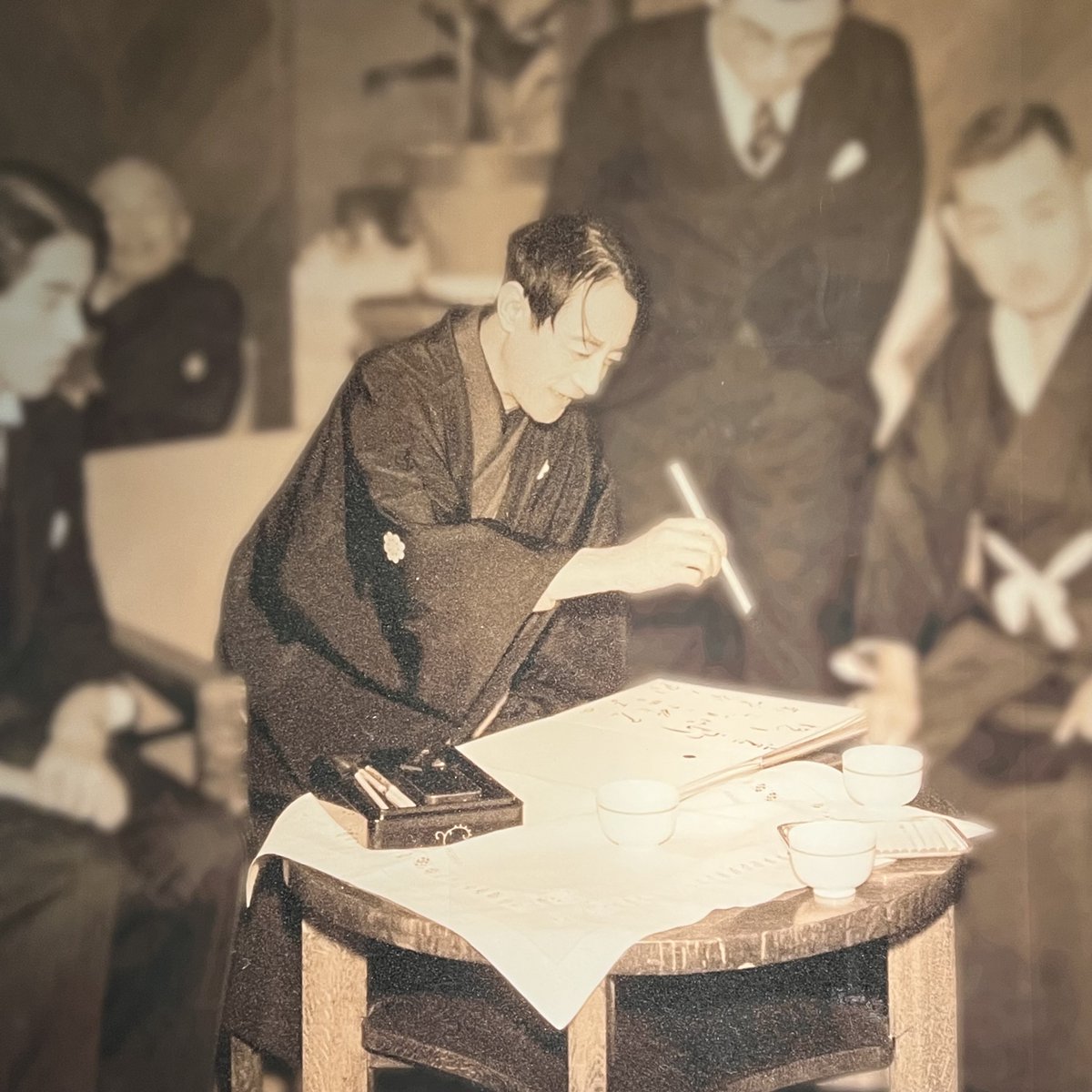 maebun_official's tweet photo. 萩原朔太郎生誕140年記念・コレクション展「悪筆。文字書体をなさず。冷汗冷汗。ー萩原朔太郎と文字」、本日開幕です。会場にはおよそ160種類にも及ぶ「朔太郎」のサインも。会期初日の本日（３/21）は観覧無料です。手書きの文字の個性を、ぜひ会場でご堪能ください。#萩原朔太郎 #文字 #前橋文学館 https://t.co/N4uPPUZK0C