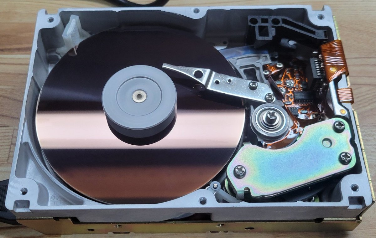 Andrew's Tech Break tweet media