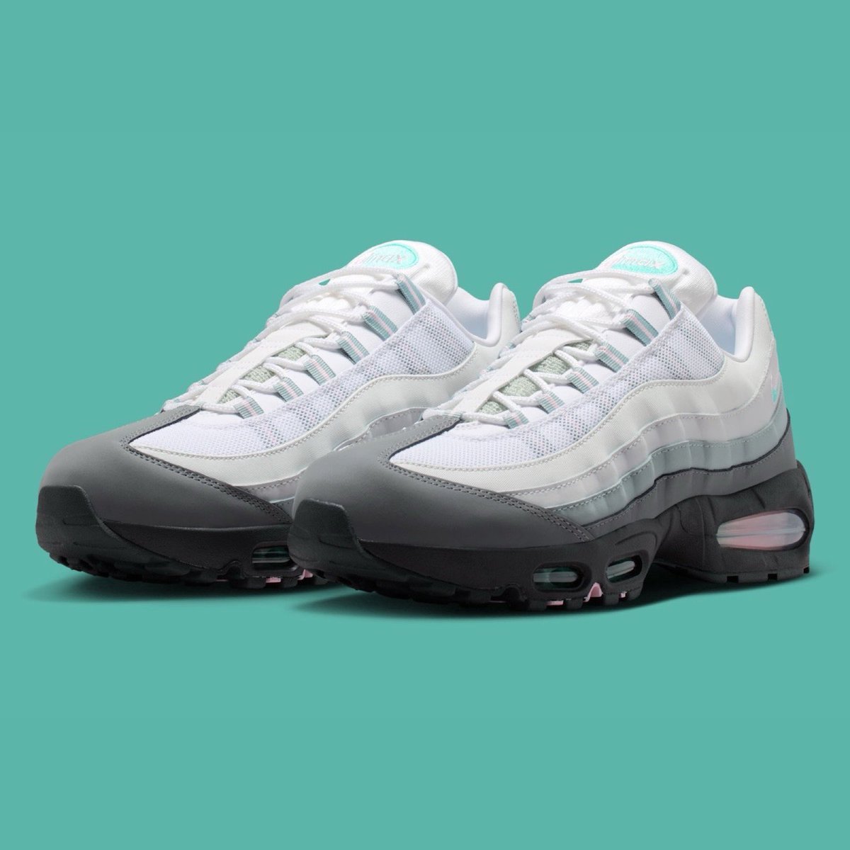 Sneaker Bar Detroit tweet media