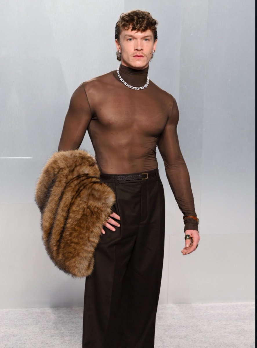 Mac #StorrieTime tweet media