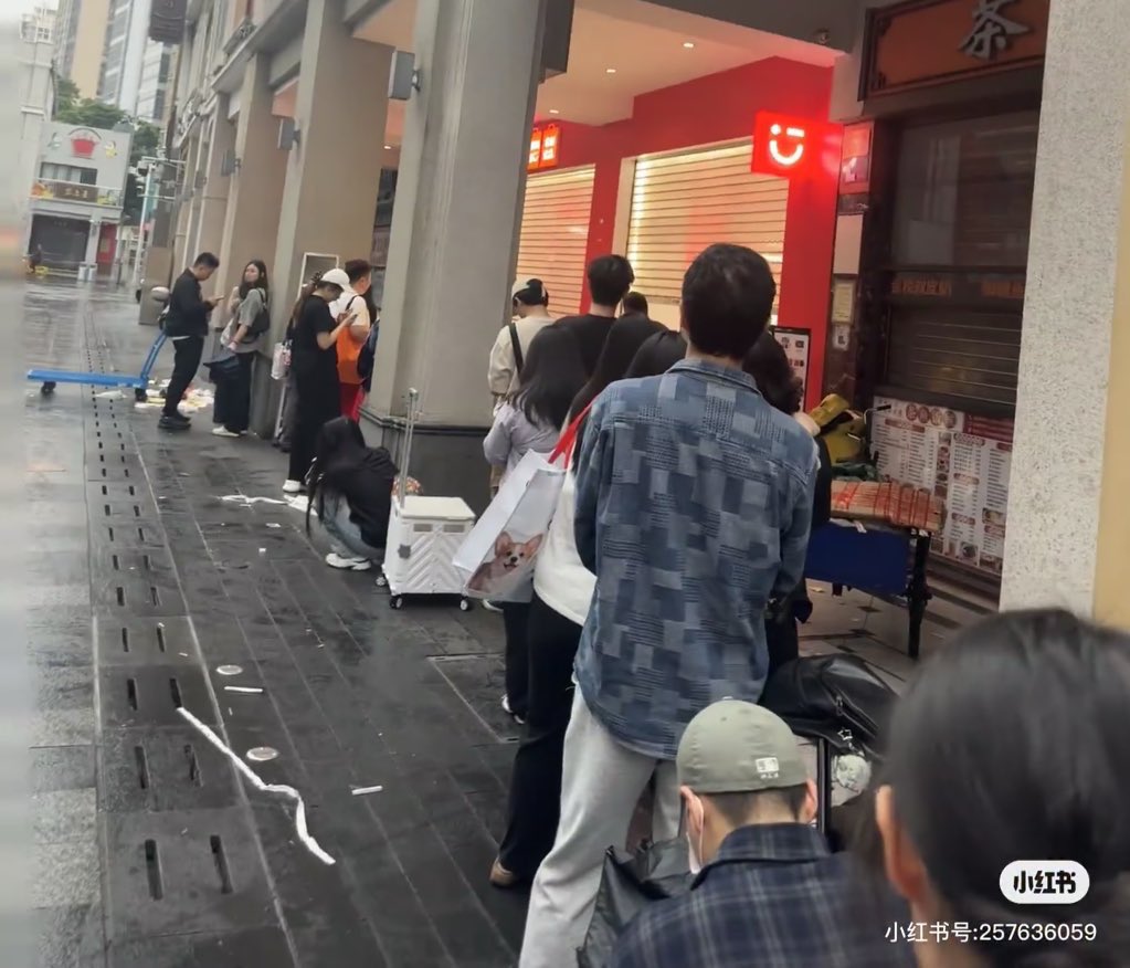 sdington tweet media