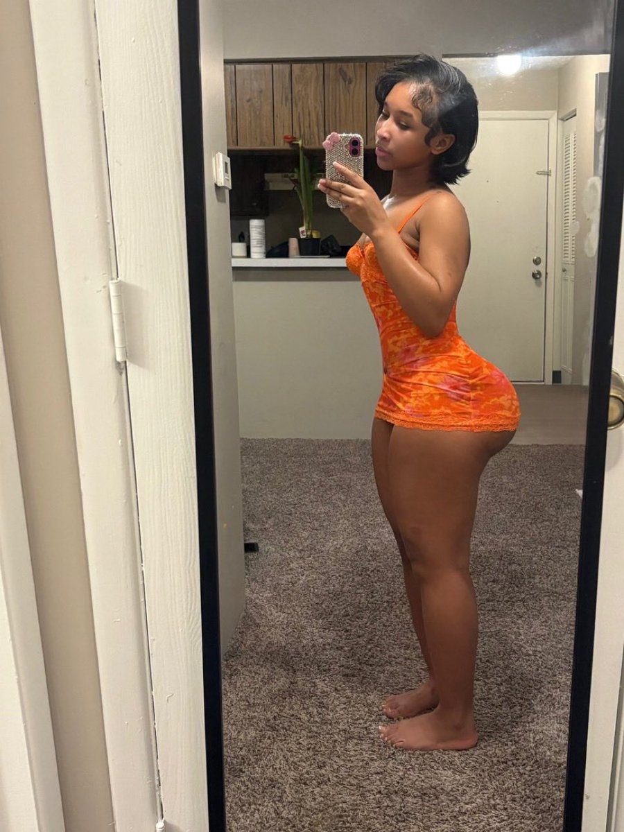 will you let her wear this to see your parent ?

Ladies, can you rock this to a date?