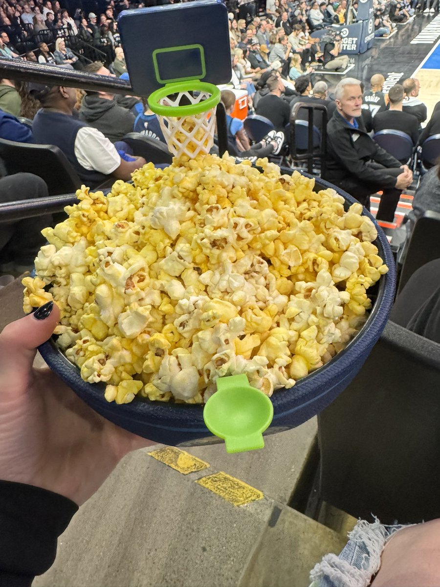 kristen. ⭐️ tweet media