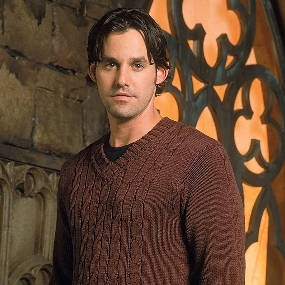 CoveredGeekly's tweet photo. 'Buffy the Vampire Slayer' star Nicholas Brendon has died at age 54 🕊️

(via THR | https://t.co/lAiYekRSwL) https://t.co/SHGjNzgunk