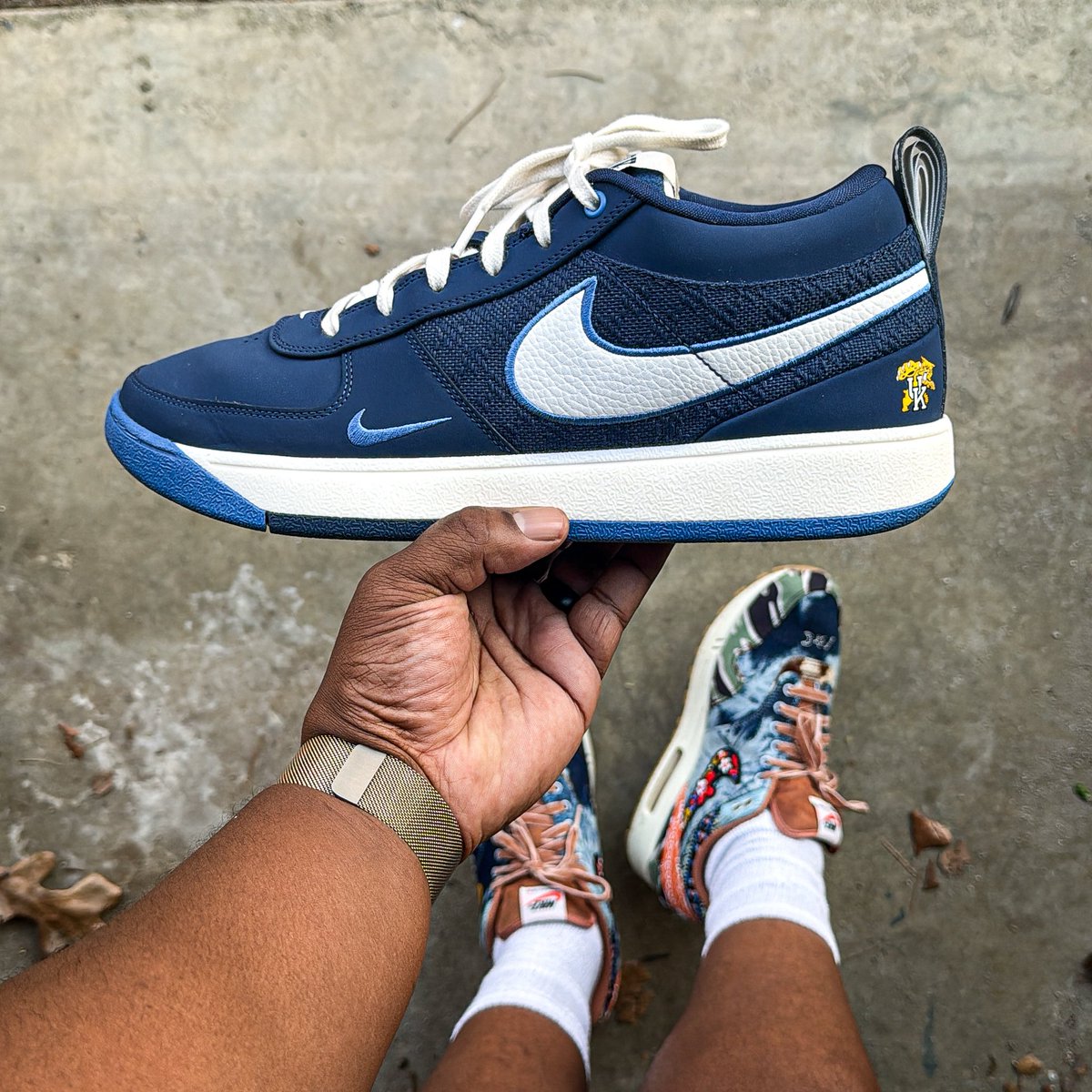 Mr_Miller1's tweet image. AirMax Month is still in play but I had a back on deck… And if you’ve watched any NCAA tournament today, YOU KNOW WHY… 

Enjoy the games.. 

#MillerApproved 

#airmax #airmaxmonth #kentuckywildcats #sneakerhead #kotd #firefridays