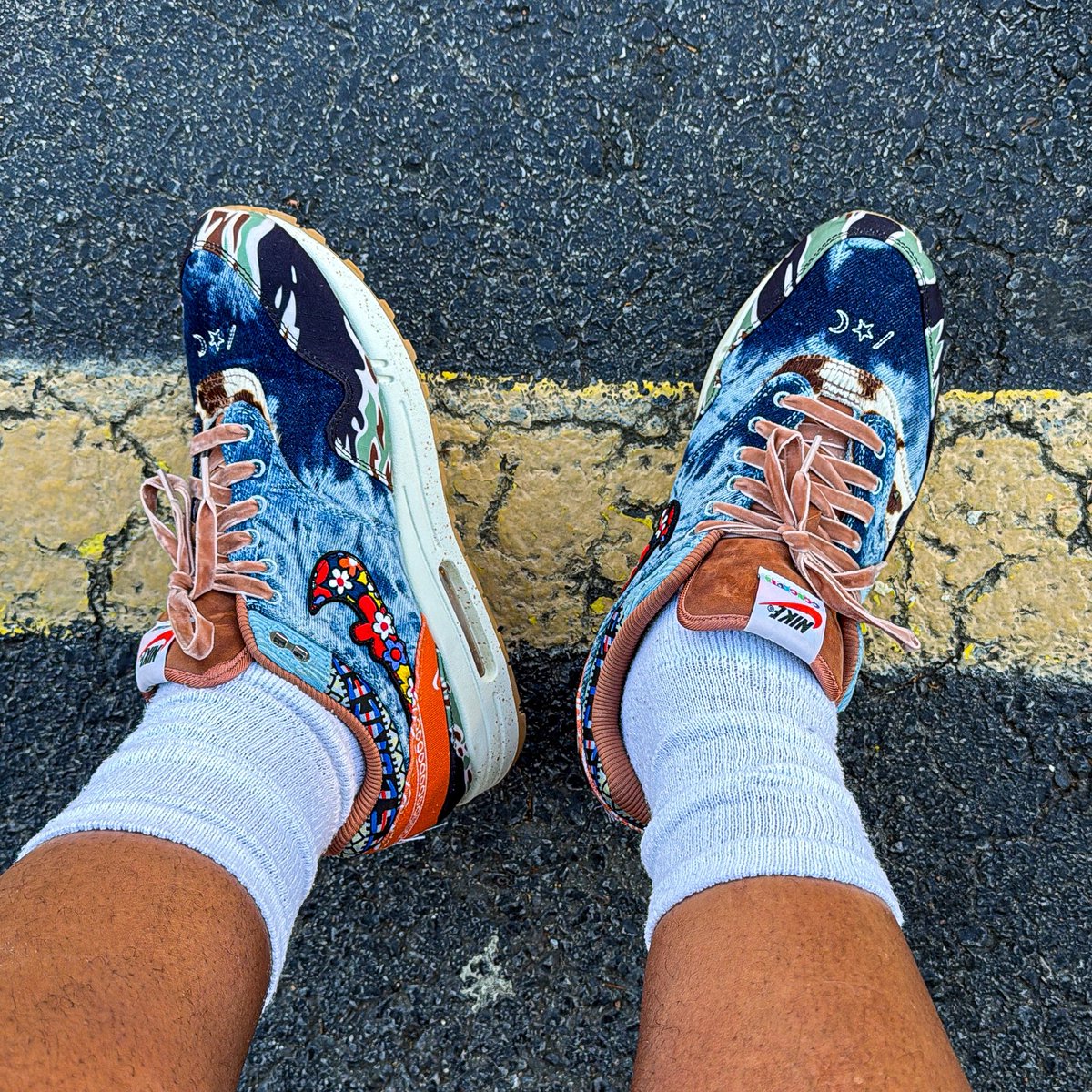 Mr_Miller1's tweet image. AirMax Month is still in play but I had a back on deck… And if you’ve watched any NCAA tournament today, YOU KNOW WHY… 

Enjoy the games.. 

#MillerApproved 

#airmax #airmaxmonth #kentuckywildcats #sneakerhead #kotd #firefridays