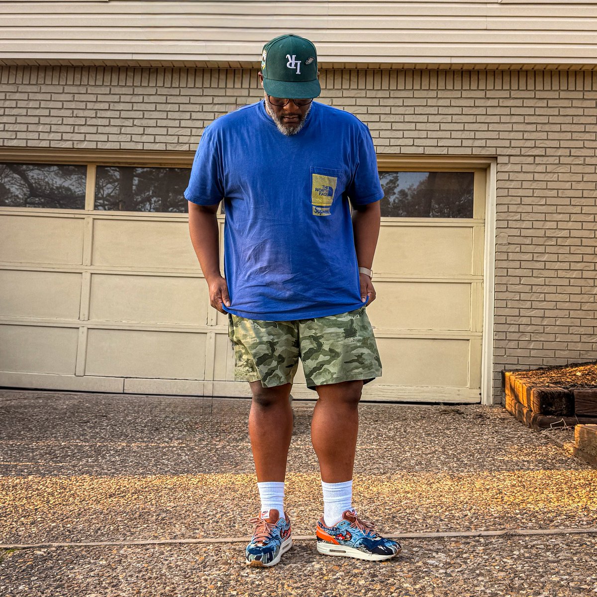 Mr_Miller1's tweet image. AirMax Month is still in play but I had a back on deck… And if you’ve watched any NCAA tournament today, YOU KNOW WHY… 

Enjoy the games.. 

#MillerApproved 

#airmax #airmaxmonth #kentuckywildcats #sneakerhead #kotd #firefridays