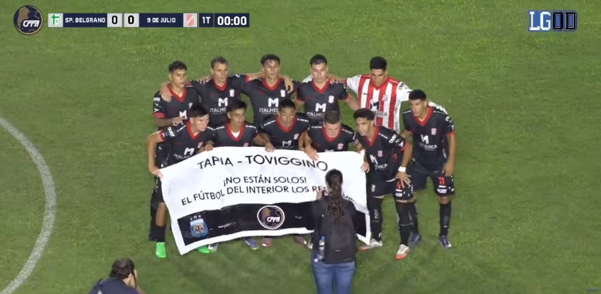 Porquettargasce's tweet photo. "Tapia - Toviggino"

Porque los clubes del Federal A fueron obligados a salir con una bandera en apoyo a los dirigentes de la AFA. https://t.co/YxcoahFrSv