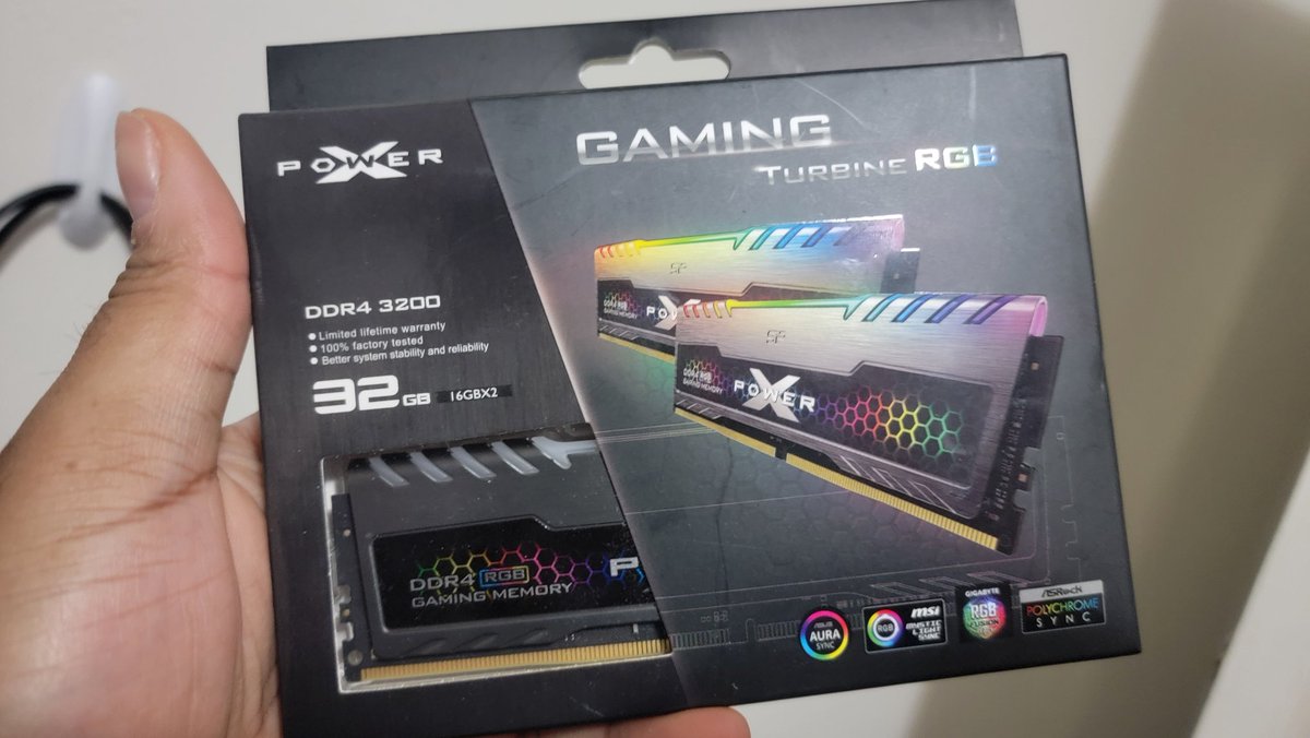 Part Time Faux 💙 tweet media