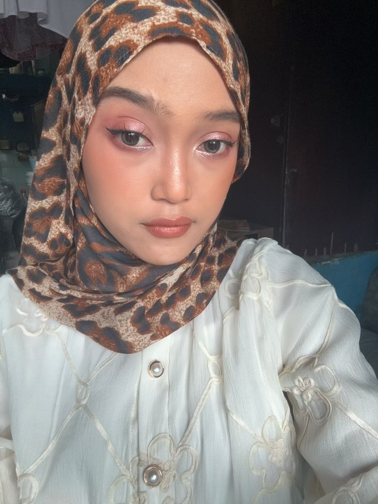 Yana🦕 tweet media