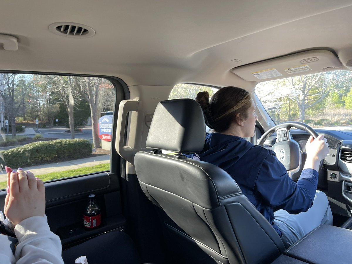 RacerWomensPBP's tweet image. DYK-Kate The Great is also an occasional Uber driver? #themoreyouknow