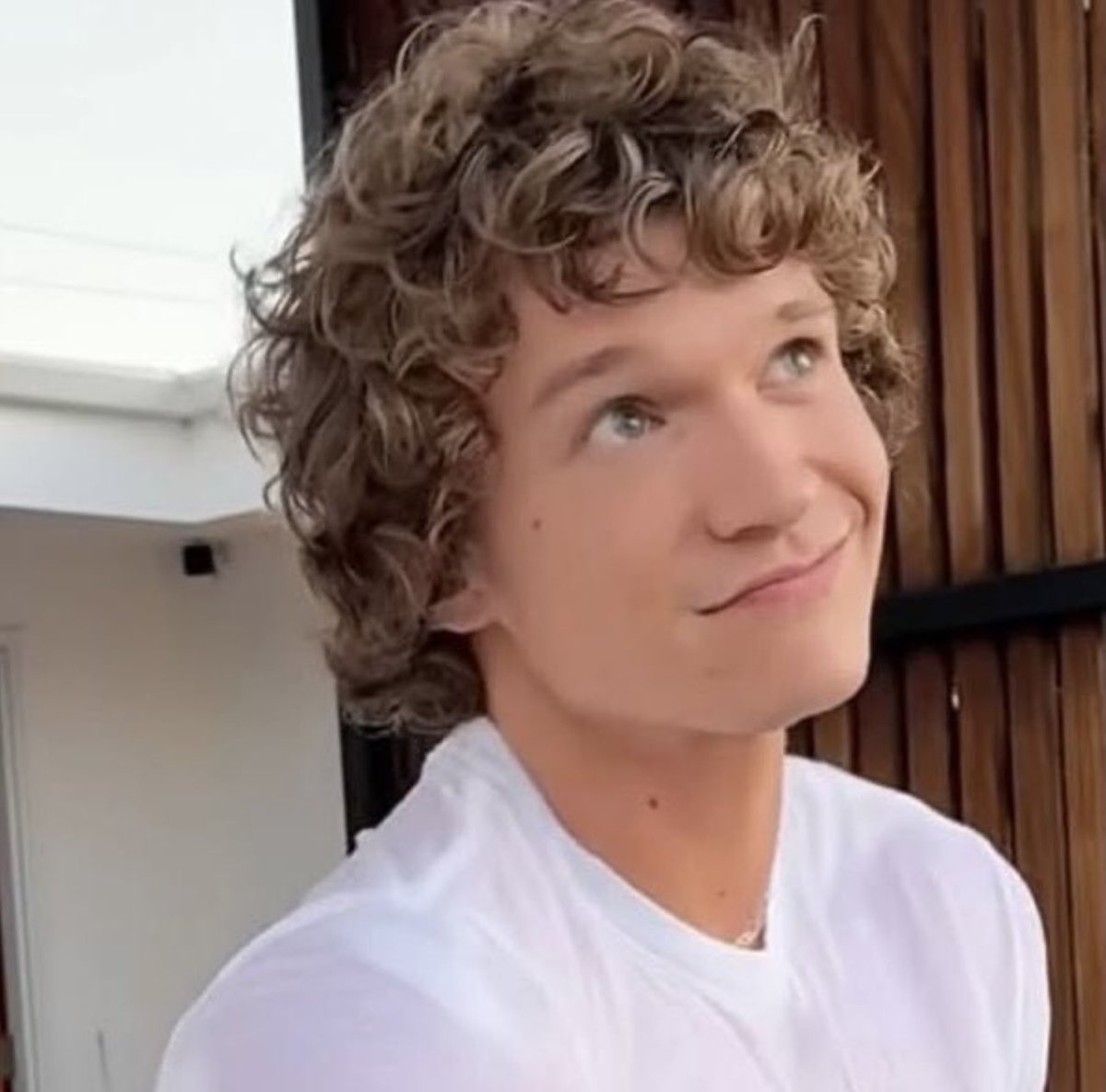 em ⋆˚☁️ ༘ tweet media